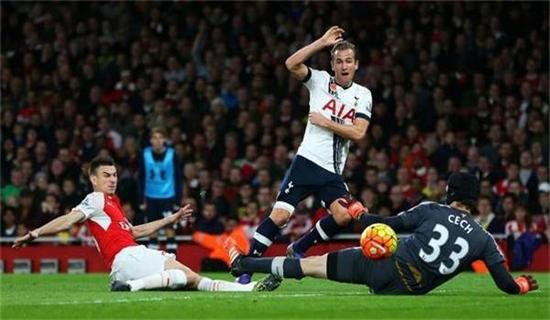 金玟哉曾表 金玟哉曾表